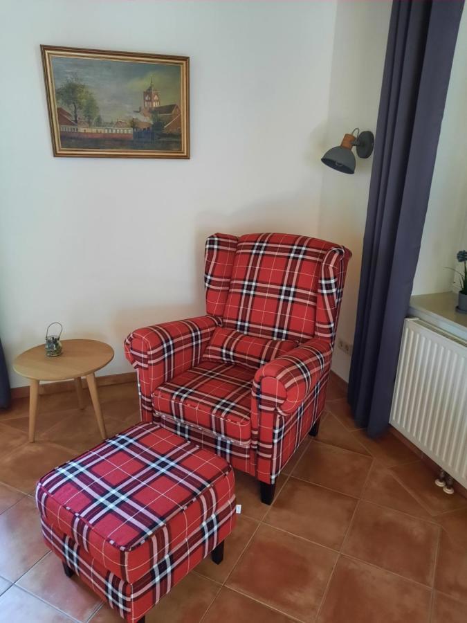 Tolles Ferienhaus In Pilsum - Ferienhaus Trientje - Mit Garten Und Ueberdachter Terrasse Buitenkant foto